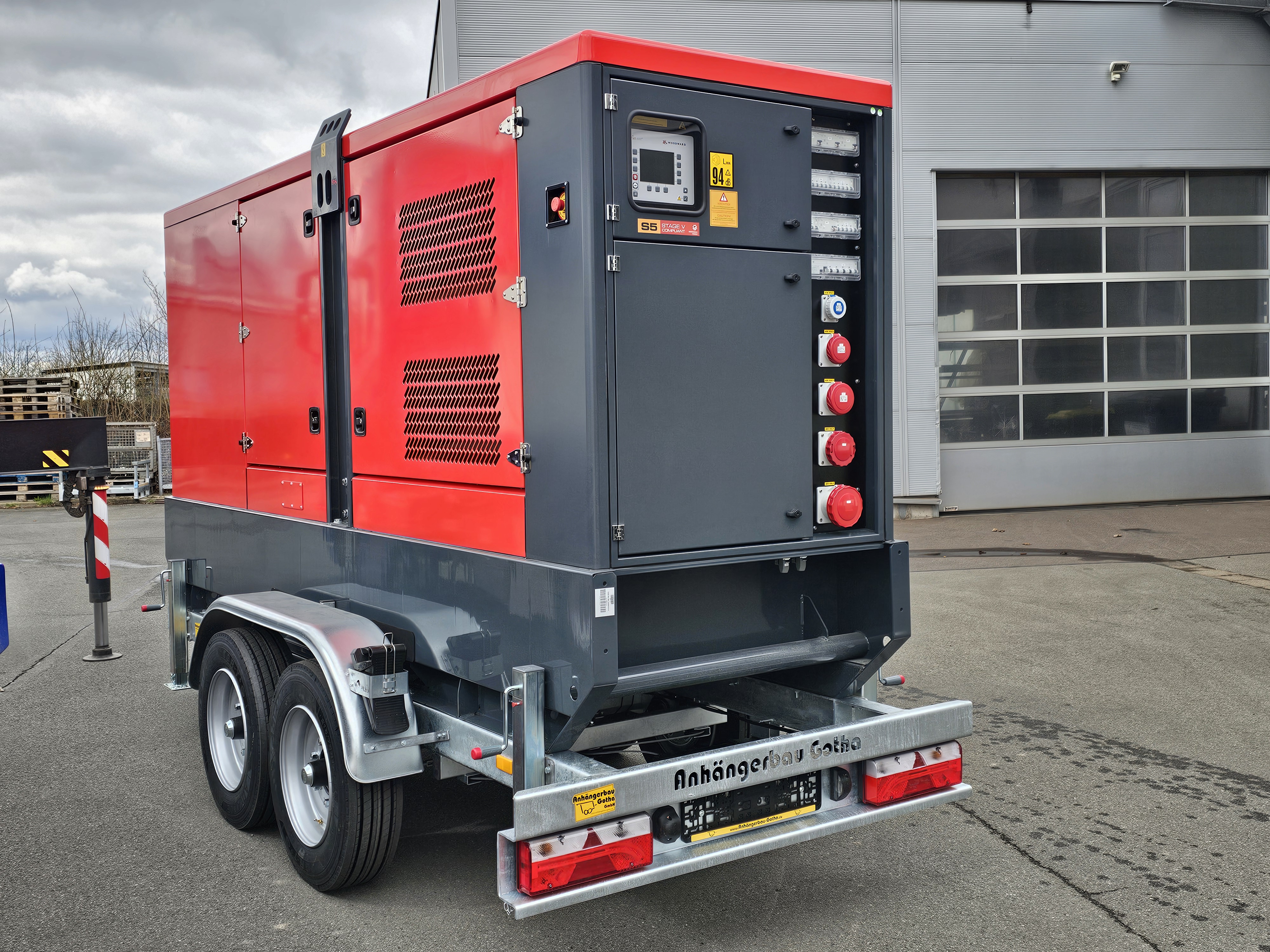 Fahrgestelle für Stromerzeuger / Maschinen